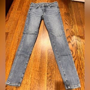American Eagle Next Level Stretch Skinny Jeans, Size 4 Regular